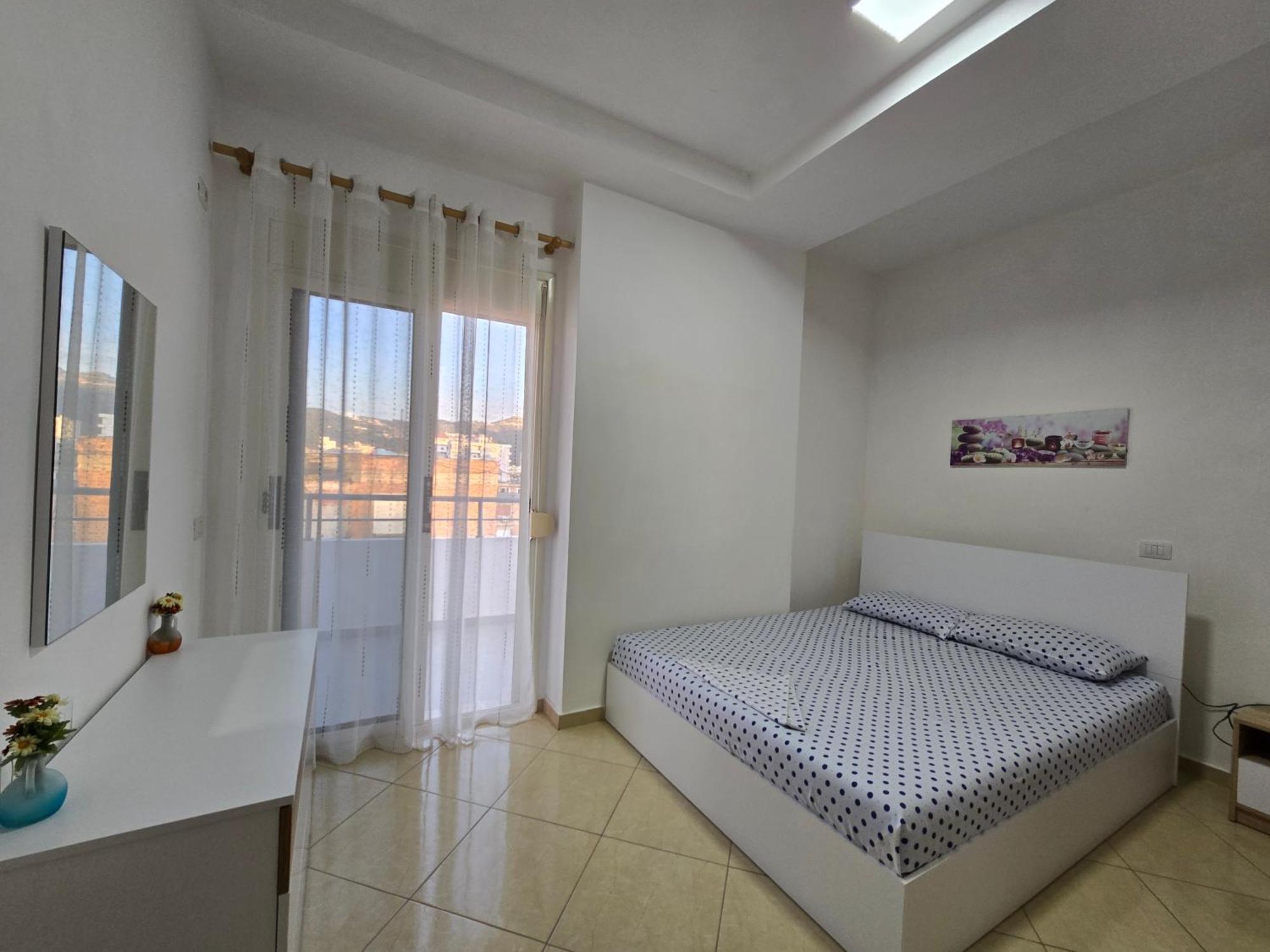Modern , Quiet , Family Friendly & Fully Furnished Apartment Vlorë Buitenkant foto