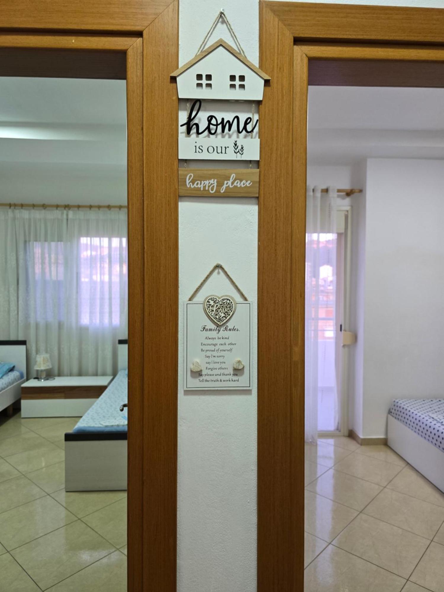 Modern , Quiet , Family Friendly & Fully Furnished Apartment Vlorë Buitenkant foto